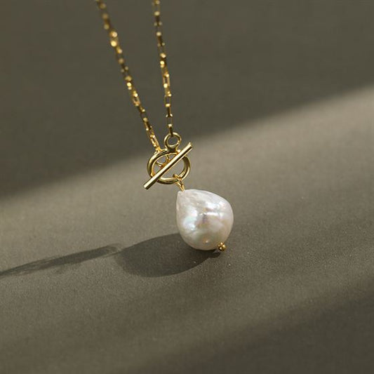 Natural Pearl on Elegant Chain