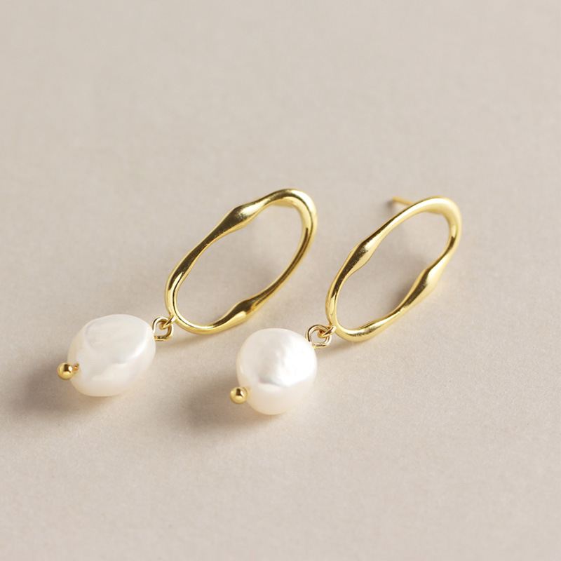 Modern Gold Earrings with Dangling Baroque Natural Pearl