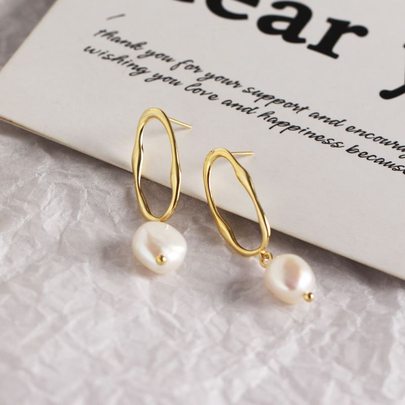 Modern Gold Earrings with Dangling Baroque Natural Pearl