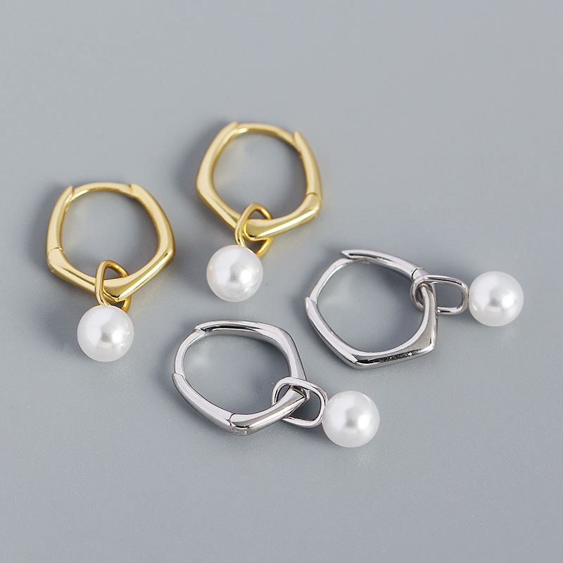 Playful Pearl Earrings